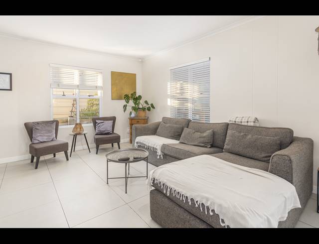 3 BEDROOM FREEHOLD SOLD IN SUNNINGDALE